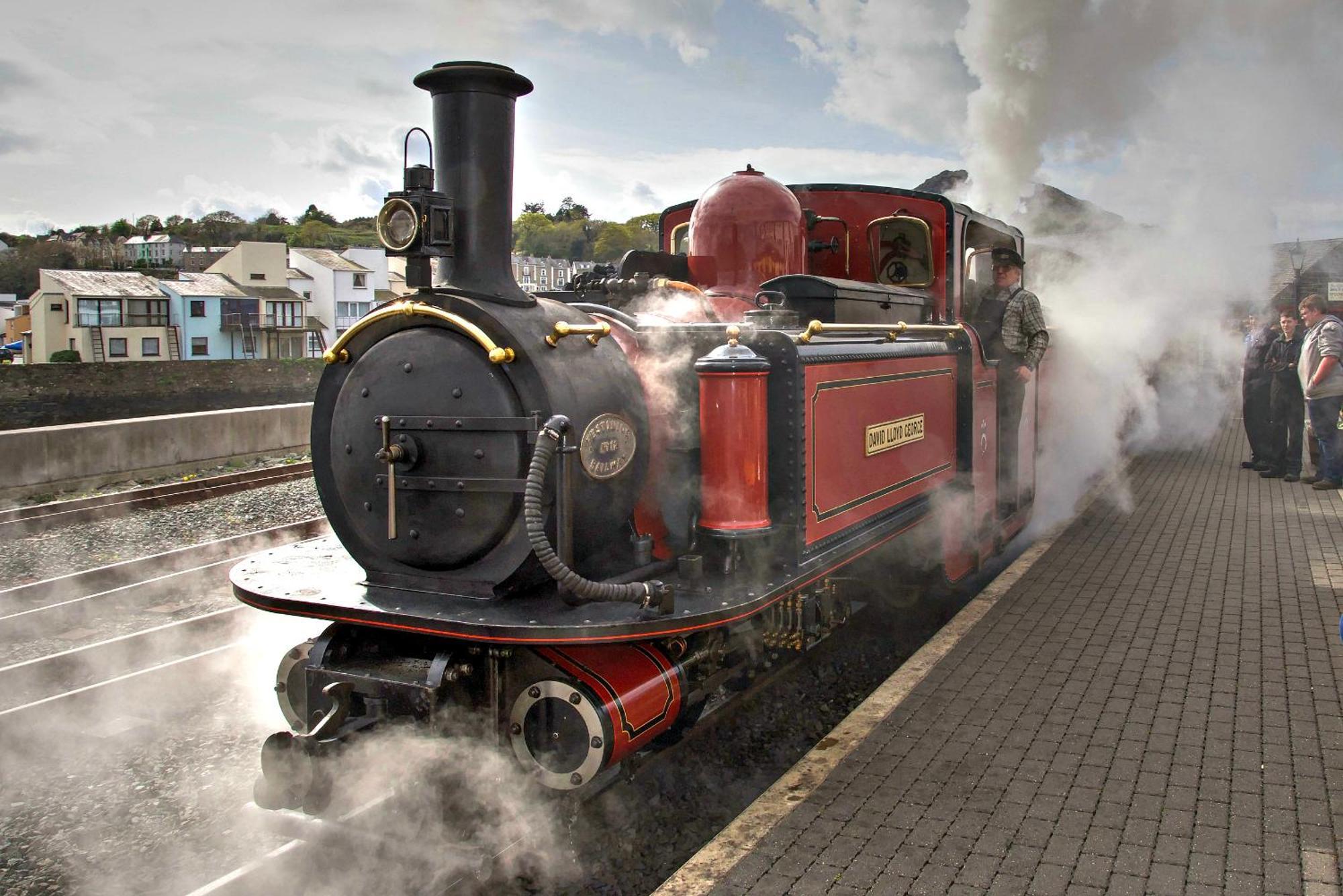 Porthmadog, Sleeps 11, 5 Bedrooms, 5 Bathrooms, Mountain Views エクステリア 写真