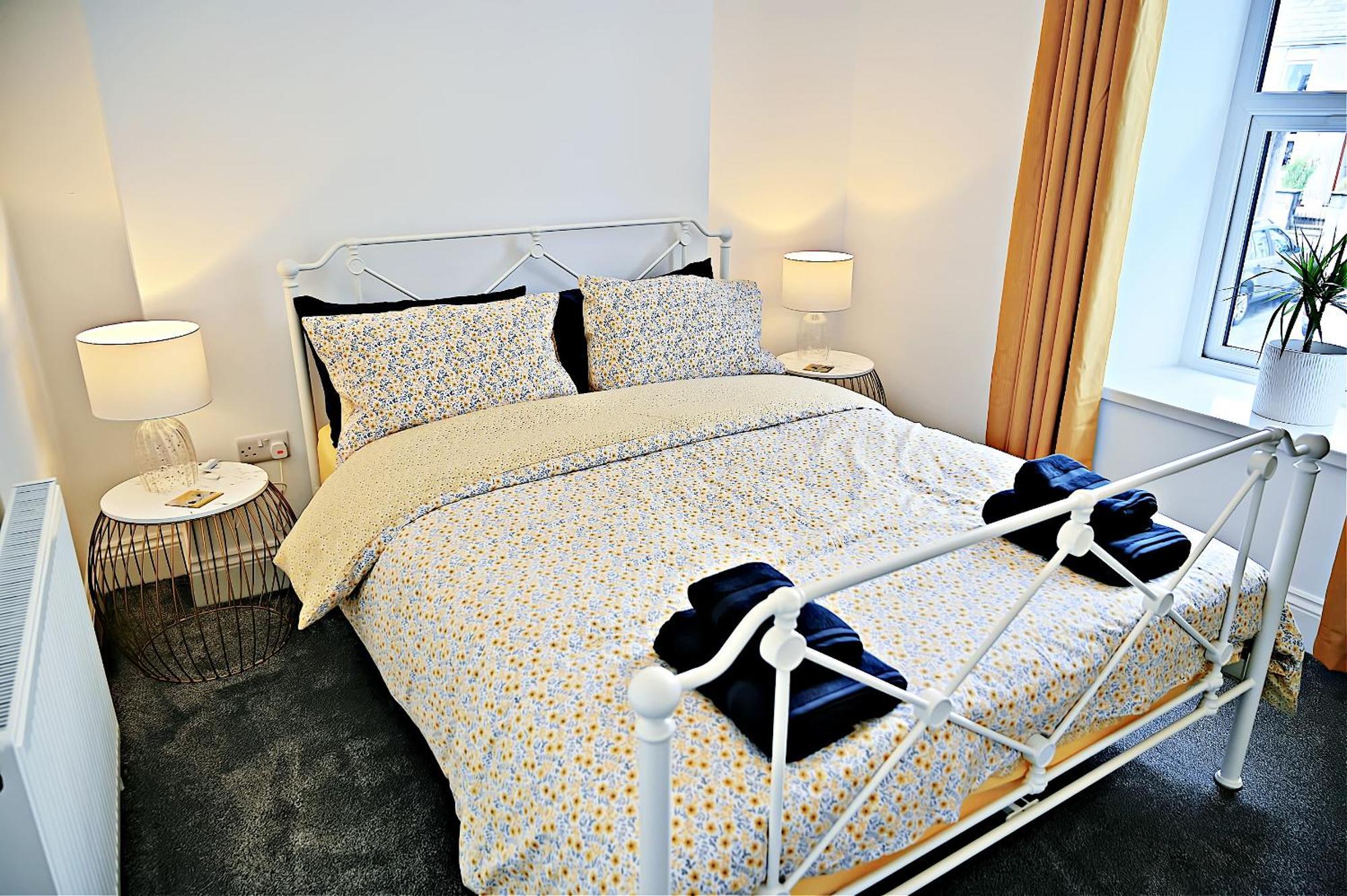 Porthmadog, Sleeps 11, 5 Bedrooms, 5 Bathrooms, Mountain Views エクステリア 写真